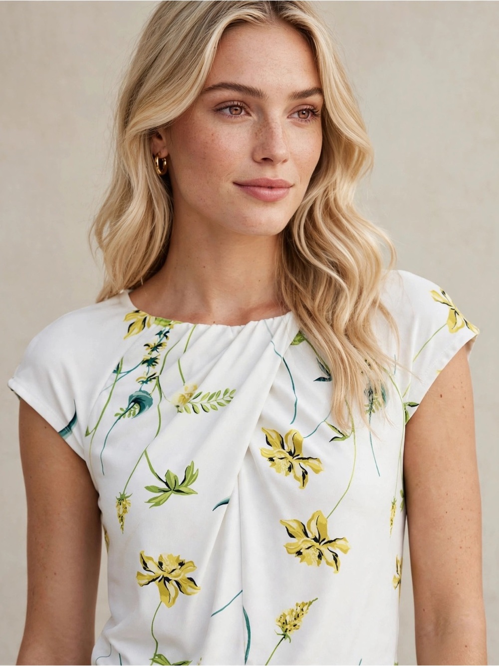 Ann Taylor Factory Floral Blouse in White & Yellow Size Large